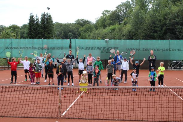 2021 08 11 klein Tenniscamp Gruppenfoto